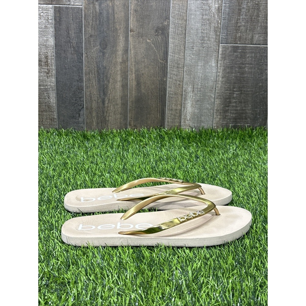 bebe Womens Sandals Size 7/8 Y2K Gold Thong Flip Flops‎ Logo